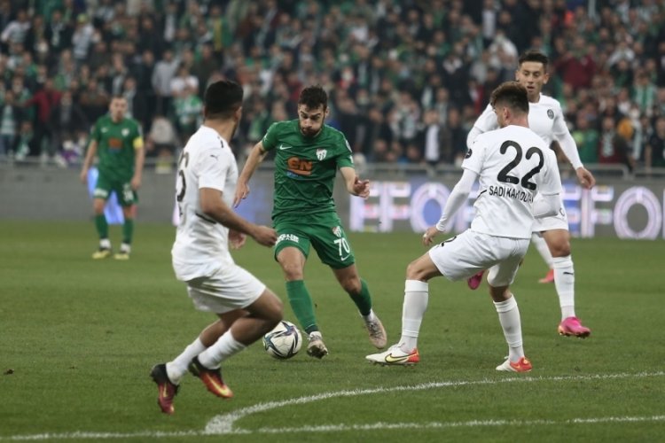 Bursaspor ge&ccedil;en sezonu mumla arıyor