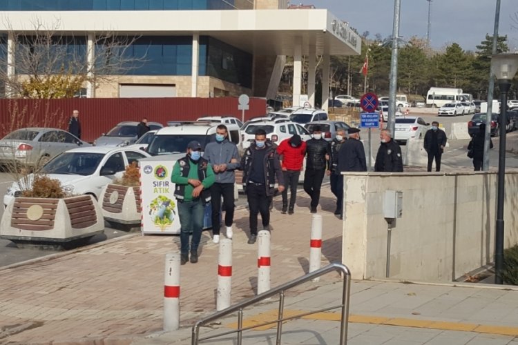 Elazığ'da yakalanan 3 uyuşturucu satıcısı tutuklandı