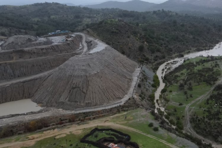 Balıkesir'deki &ccedil;evre faciasına Belediye Başkanı Ergin'den tepki