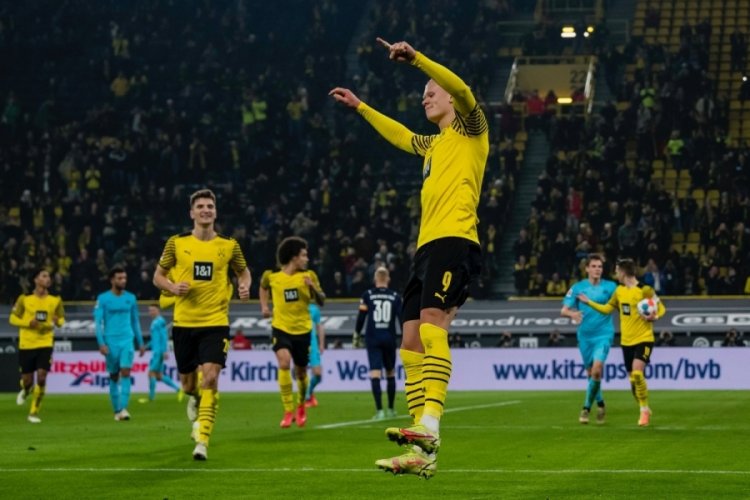 Haaland, Dortmund'u taşımaya devam ediyor