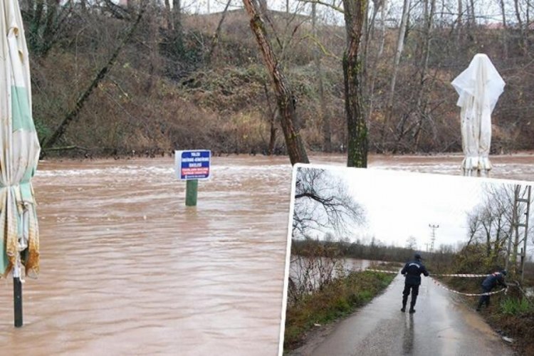 Bartın Irmağı taşma noktasına geldi! 8 k&ouml;ye ulaşım yok