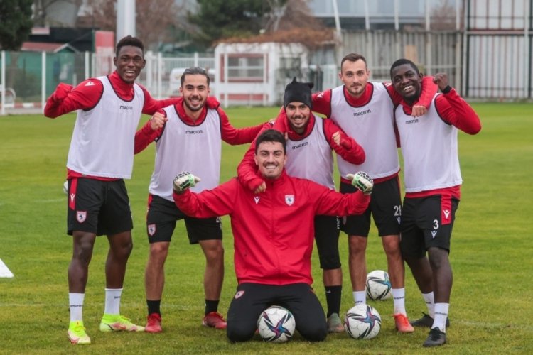 Samsunspor'un yabancıları futbola 'yabancı'