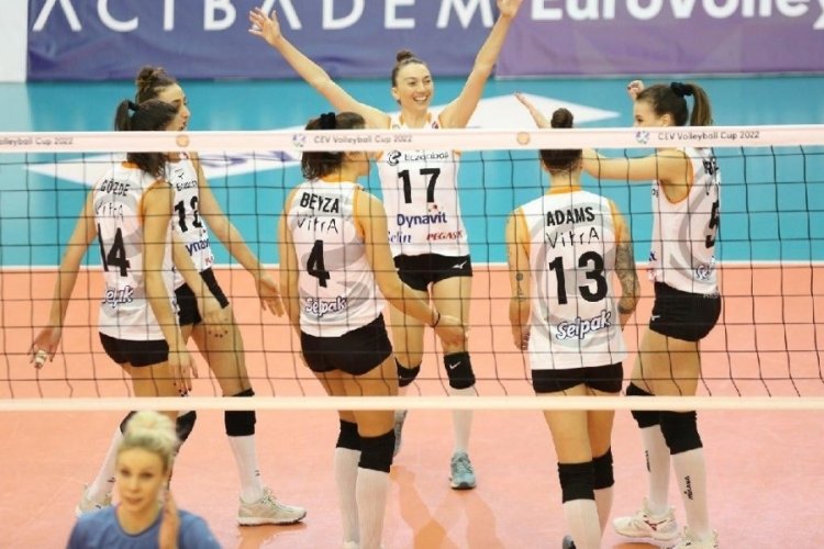 Eczacıbaşı Dynavit, Calcit'i yenerek &ccedil;eyrek finale y&uuml;kseldi