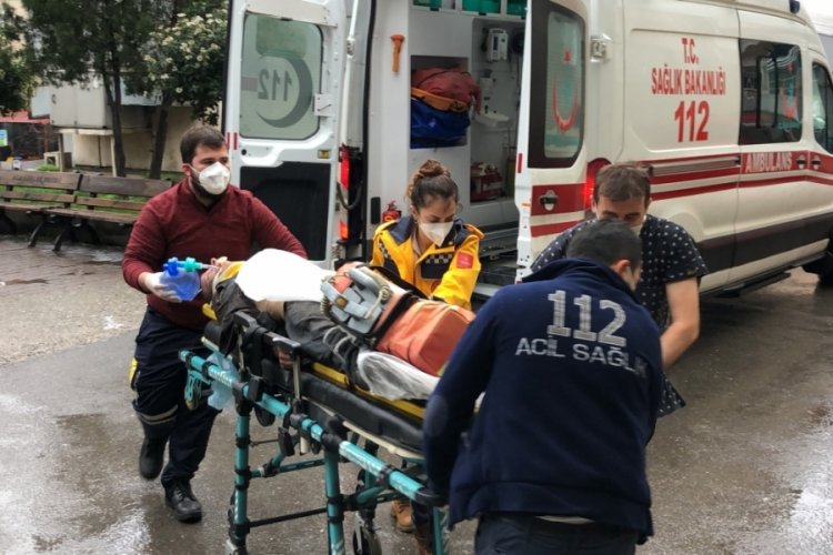 Zonguldak'ta maden ocağındaki g&ouml;&ccedil;&uuml;kte duran kalbi,&nbsp;ambulansta &ccedil;alıştırıldı