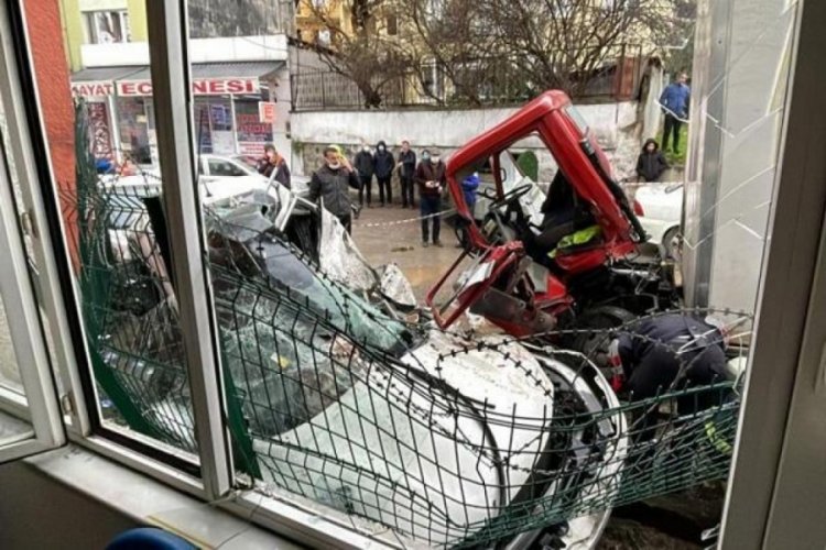 Yasak yolu kullandı, ortalık savaş alanına d&ouml;nd&uuml;