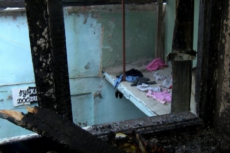 İstanbul Gaziosmanpaşa'da yangın faciası: 2 kardeş &ouml;ld&uuml;