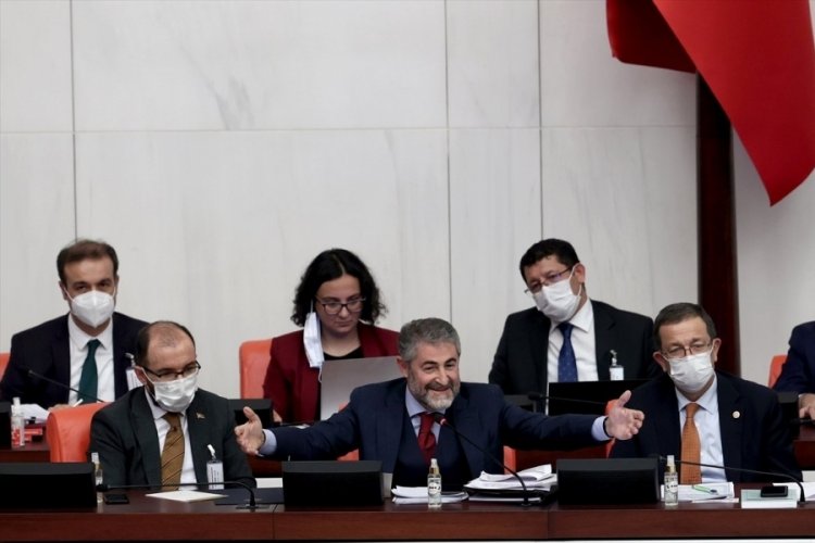 Nureddin Nebati'yle CHP'li &Ouml;zel arasında ekonomi eğitimi tartışması