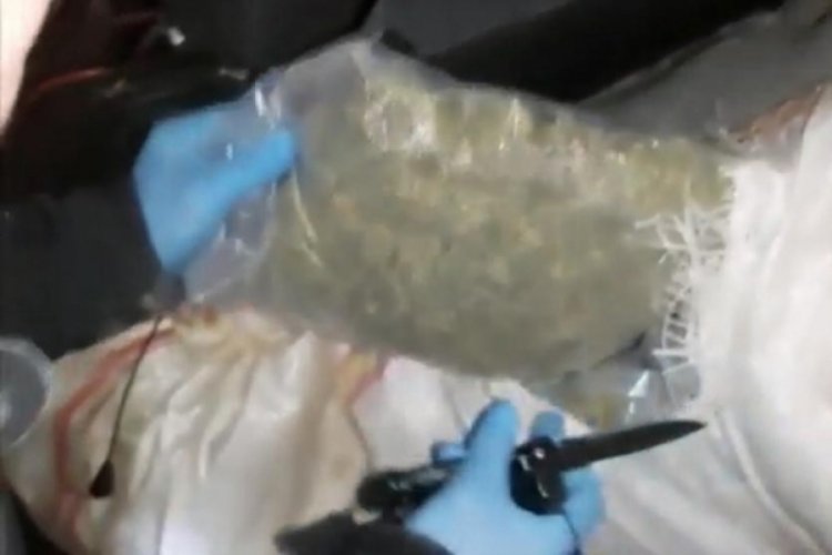 Batman polisinden operasyon: Ara&ccedil;tan 45.5 kilogram uyuşturucu &ccedil;ıktı