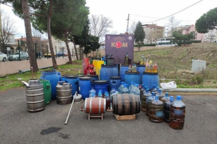 &Uuml;lke genelinde 'Zehir' operasyonu: 84 bin 467 litre sahte i&ccedil;ki ele ge&ccedil;irildi