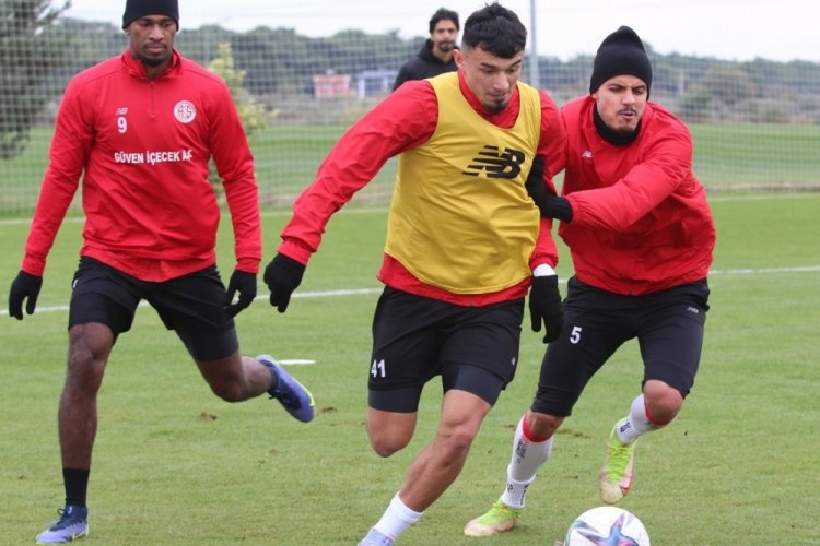 Antalyaspor, Konya deplasmanında