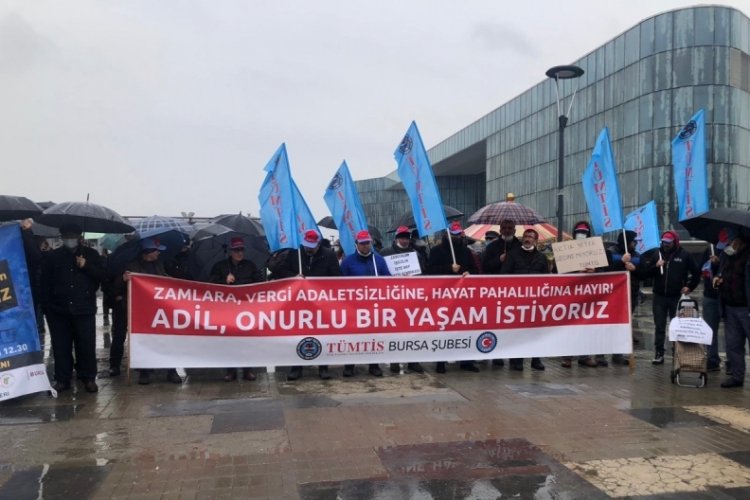 Bursa'nın emek&ccedil;ileri ve meslek &ouml;rg&uuml;tleri hakları i&ccedil;in meydanda