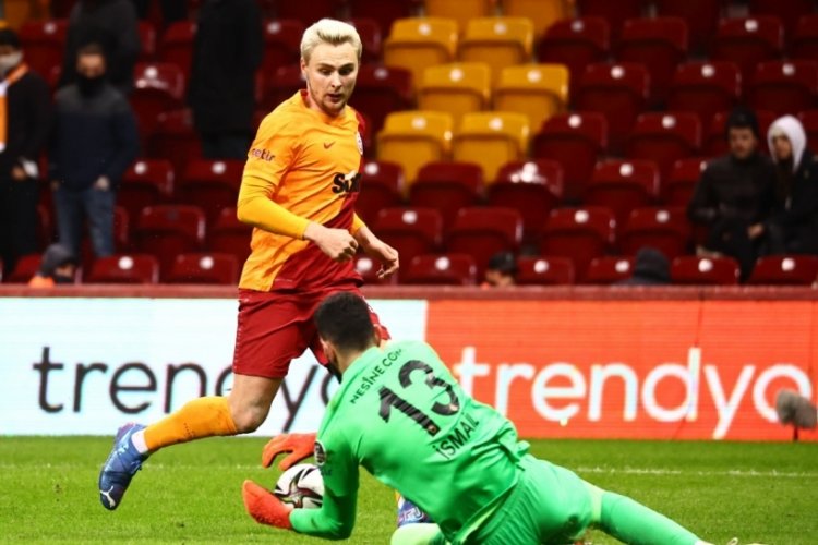 Galatasaray ligde 6 ma&ccedil;tır kazanamıyor