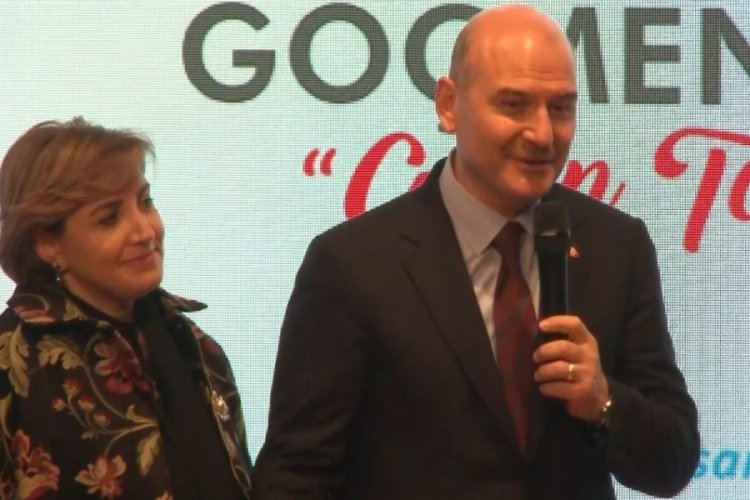 İ&ccedil;işleri Bakanı S&uuml;leyman Soylu, g&ouml;&ccedil;menlerle bir araya geldi