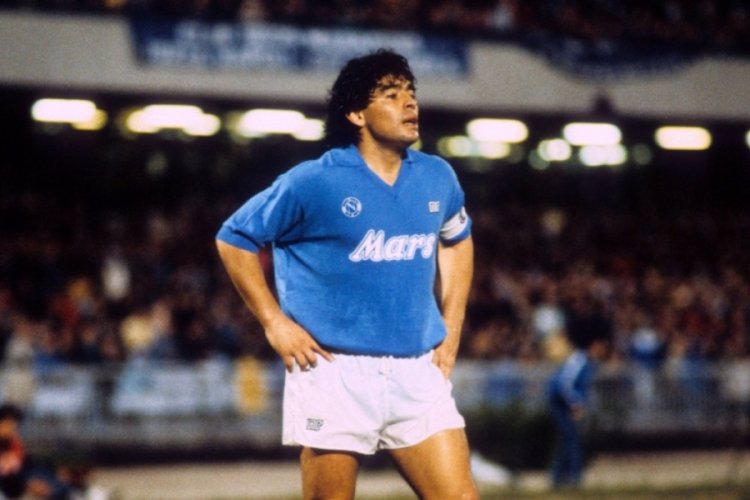 Maradona'nın hatıraları a&ccedil;ık artırmaya &ccedil;ıkıyor