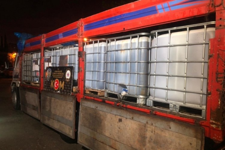 Adana'da binlerce litre ka&ccedil;ak akaryakıt ele ge&ccedil;irildi