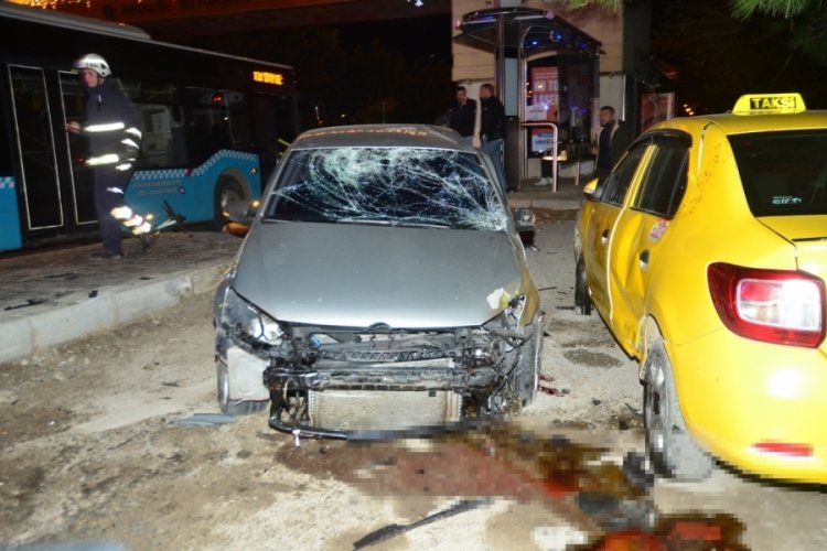 Halı saha d&ouml;n&uuml;ş&uuml; kaza yaptı, hayatını kaybetti