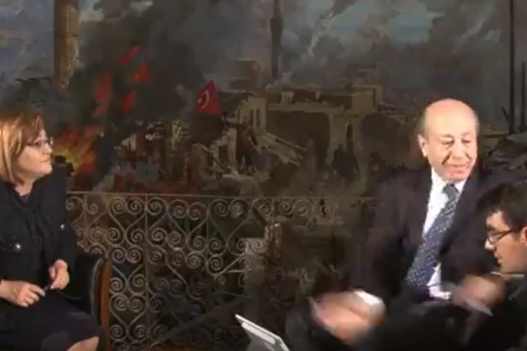 Muhabire tokat atan gazeteci Muharrem Sarıkaya: Mazeretsiz &ouml;z&uuml;r diliyorum