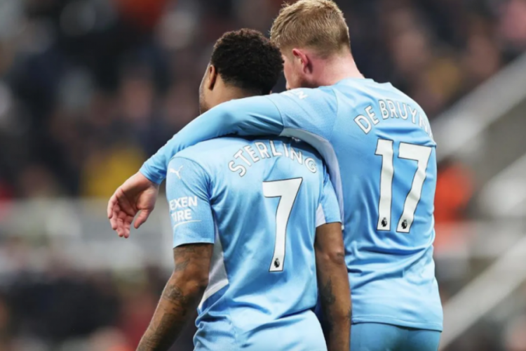 Manchester City, Newcastle'ı ezdi ge&ccedil;ti