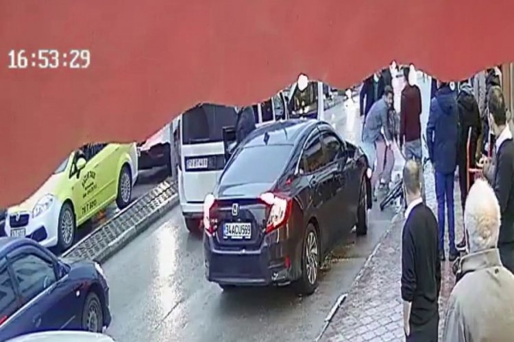 Karab&uuml;k'te bisiklet &ccedil;aldığı iddia edilen bir &ccedil;ocuk, d&ouml;v&uuml;lerek g&ouml;zaltına alındı