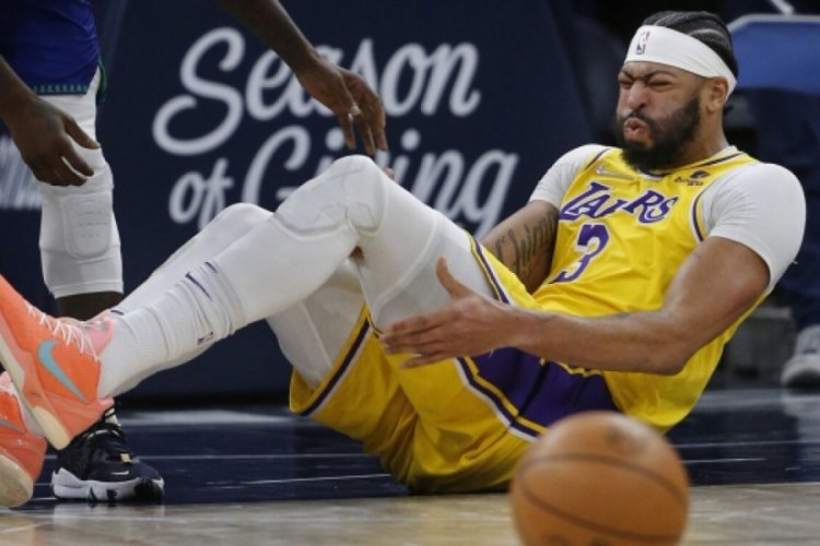 Lakers'a Anthony Davis'ten k&ouml;t&uuml; haber!