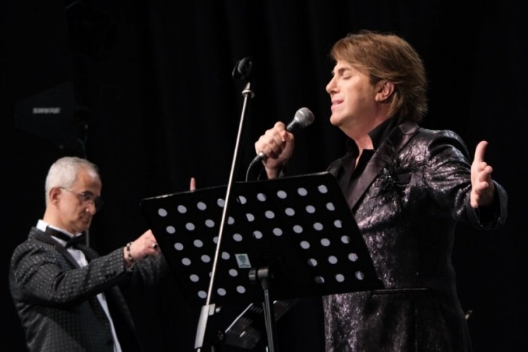 Bursalı sanatseverler m&uuml;zik akşamında buluştu