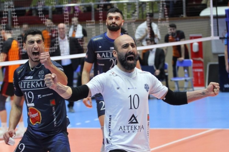 Altekma zirveyi sarstı