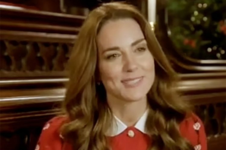 Kate Middleton'ın hırkası internette satışa &ccedil;ıkarıldı