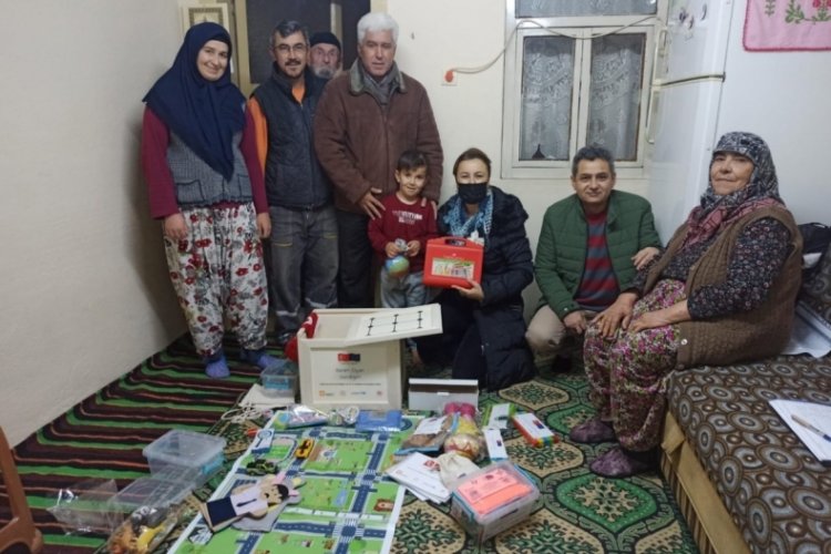 Bursa'da &ccedil;ocuklar oyun sandıklarına kavuştu