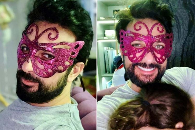 Megastar Tarkan kızı i&ccedil;in maskara oldu