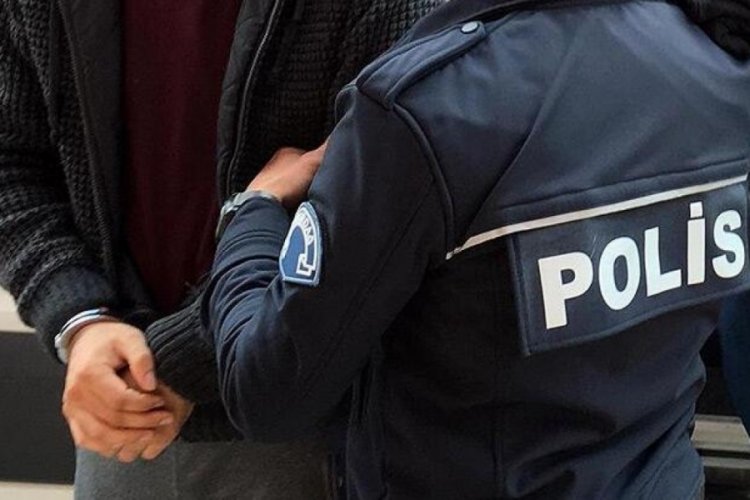Konya'da hapisle aranan h&uuml;k&uuml;ml&uuml;, dolabın gizli b&ouml;lmesinde yakalandı