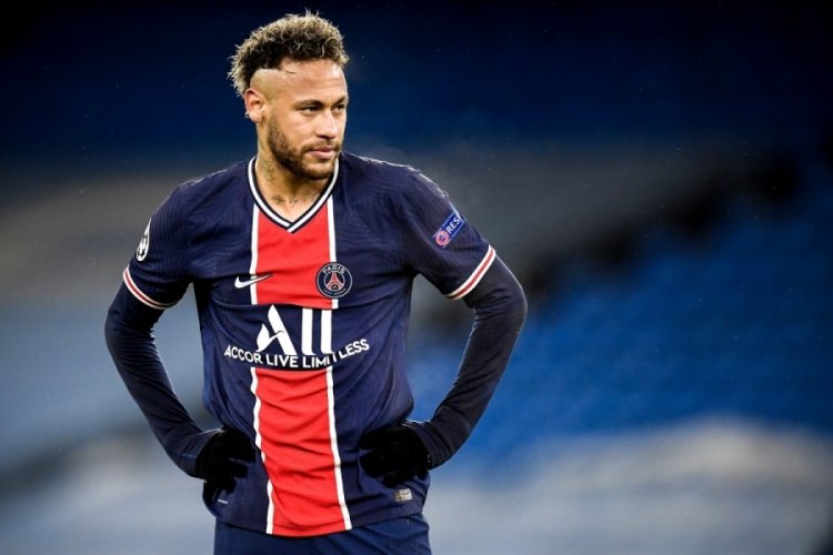 PSG yıldızı Neymar, Facebook ile anlaşma yaptı