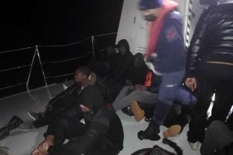 Marmaris'te 29 d&uuml;zensiz g&ouml;&ccedil;men kurtarıldı