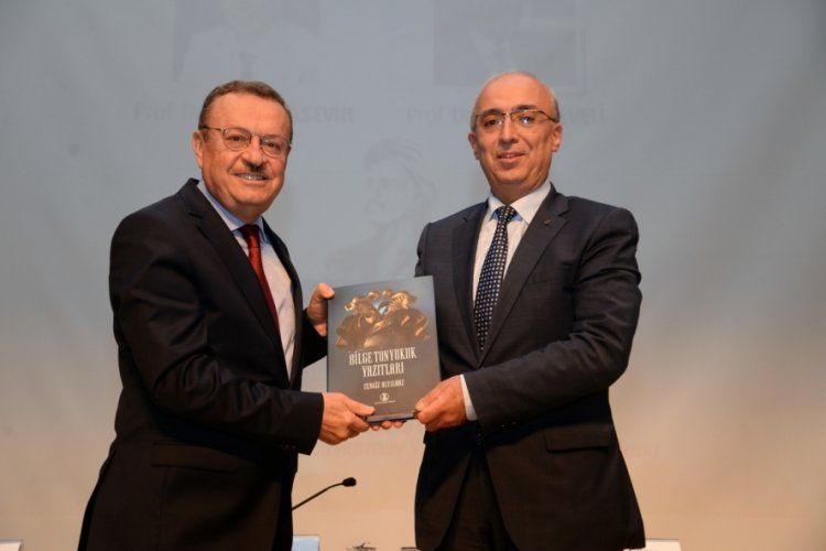 Yunus Emre ve D&uuml;nya Dili T&uuml;rk&ccedil;e Bursa'da konuşuldu