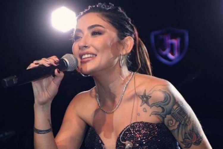 Melek Mosso, klibinde rol alan Serkan Sağdı&ccedil; ile g&ouml;r&uuml;nt&uuml;lendi