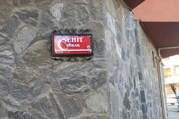 Bursa'da şehitlerimizin isimleri &ouml;l&uuml;ms&uuml;zleştiriliyor