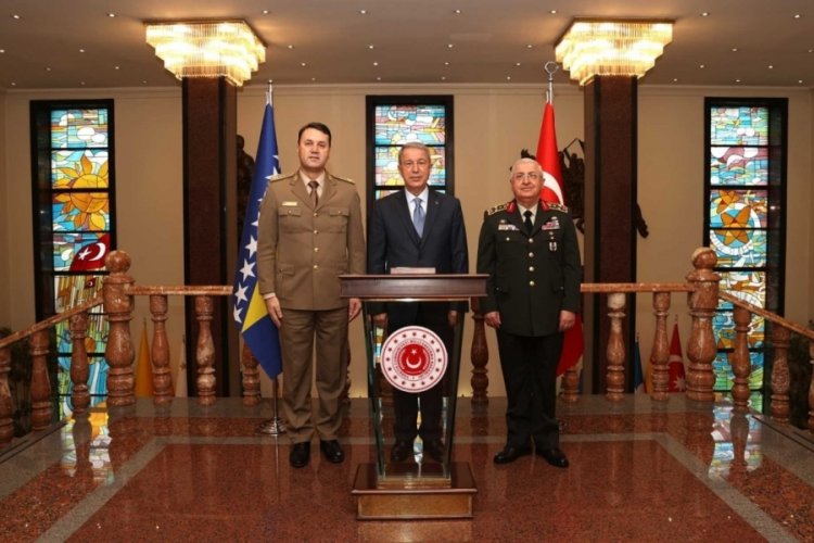Bakan Akar Bosna Hersek Genelkurmay Başkanı Masovic'i kabul etti