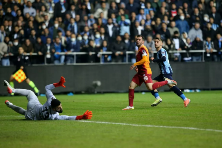 Adana Demirspor, Galatasaray'ı 2-0 mağlup etti