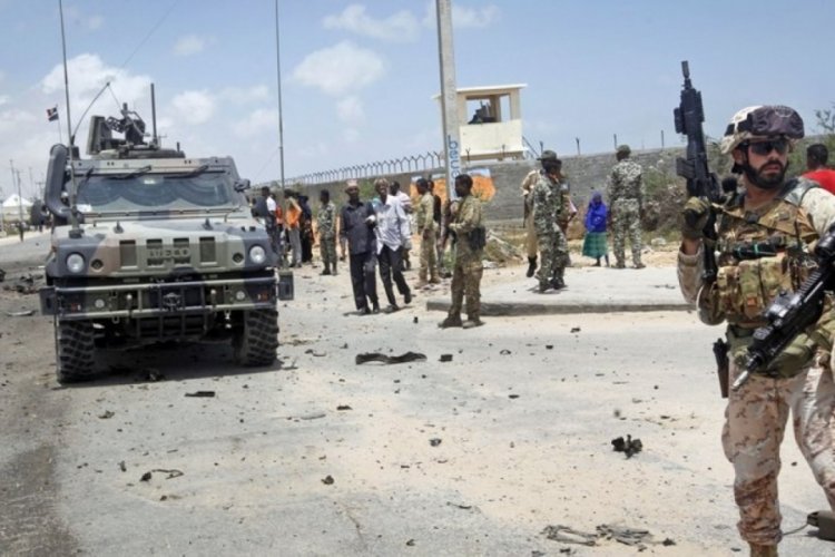 Somali'de askeri birlikler arasındaki &ccedil;atışmada &ouml;l&uuml; sayısı 10'a y&uuml;kseldi