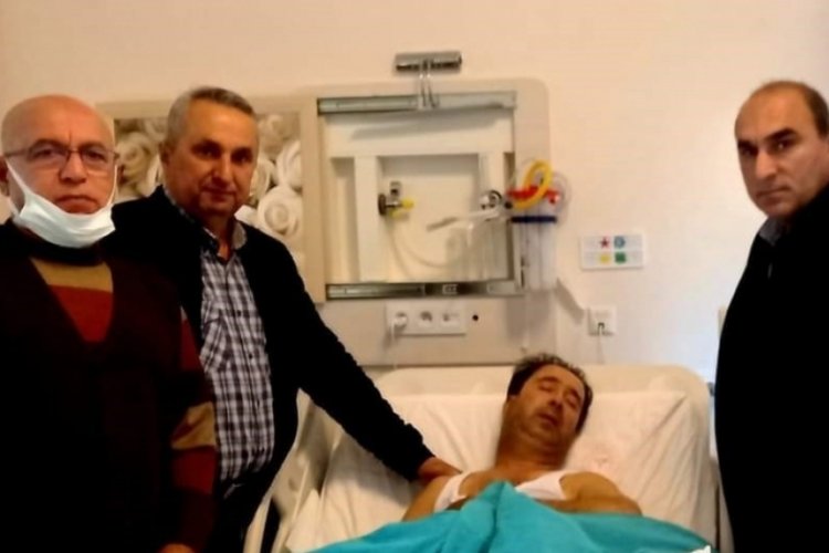 Ukraynalı yolcudan otob&uuml;s şof&ouml;r&uuml;ne demir &ccedil;ubuklu saldırı