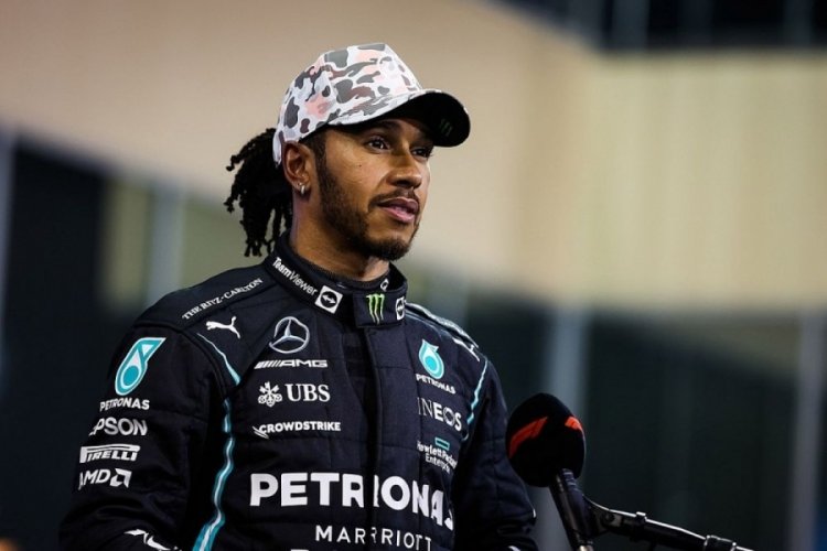Lewis Hamilton emeklilik kararını rafa kaldırdı