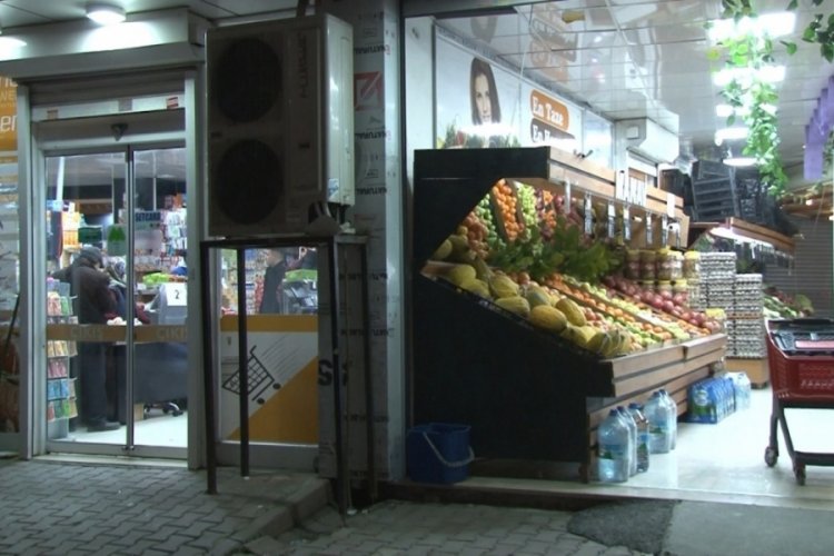 İstanbul Esenyurt'ta 3 kadın hırsız 4 bin TL'lik &uuml;r&uuml;nle kayıplara karıştı
