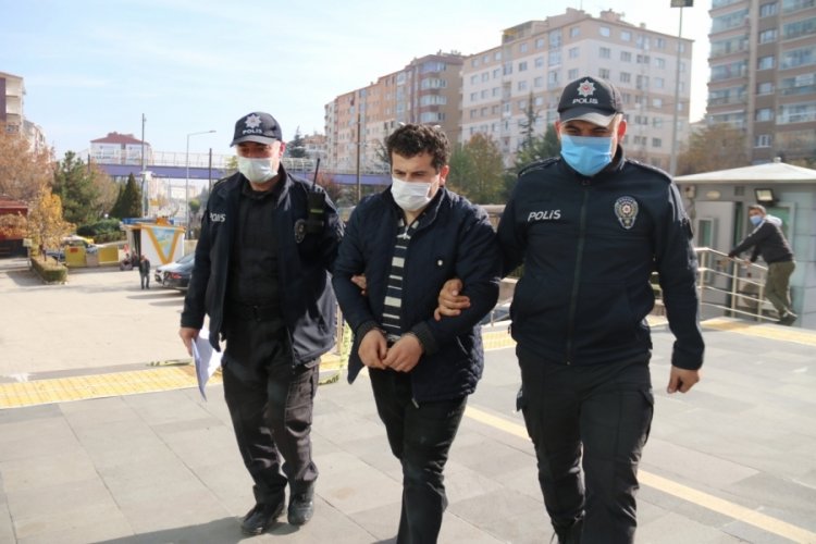 İşten kovulunca &ccedil;atıyı yakmıştı! Tahliye edildi
