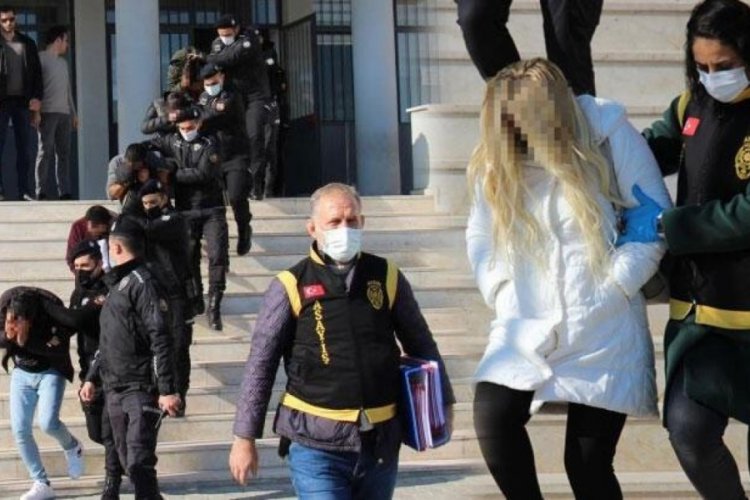 Fuhuş operasyonu! 14 ş&uuml;pheli adliyeye sevk edildi