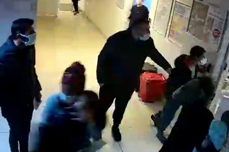 Mersin'de doktoru darp eden 2 şahıs yakalandı