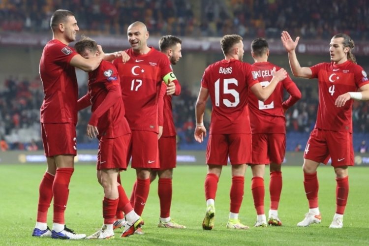 A Milli Futbol Takımı, FIFA d&uuml;nya sıralamasında 37. basamakta yer aldı