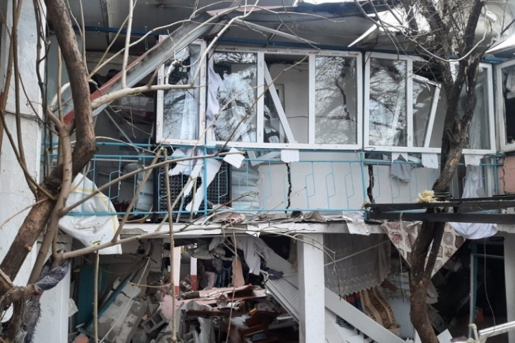 Balıkesir'de mutfak t&uuml;p&uuml; patladı, ortalık savaş alanına d&ouml;nd&uuml;