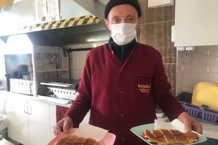 Bursa'da k&uuml;&ccedil;&uuml;k bir d&uuml;kkan koca bir y&uuml;rek (&Ouml;ZEL HABER)
