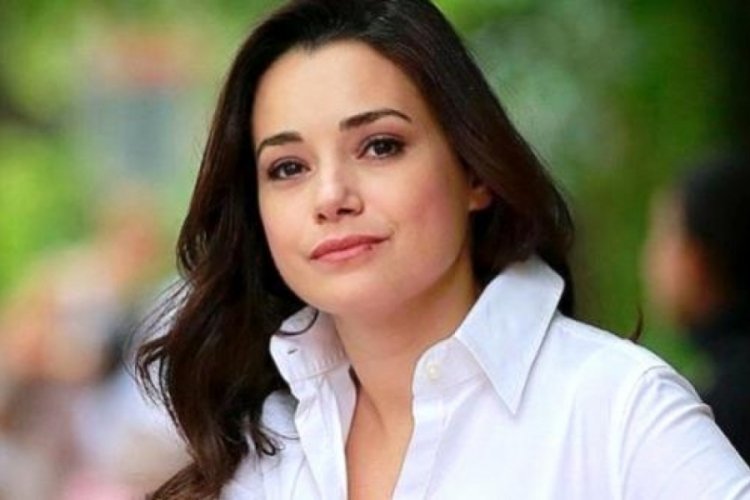 &Ouml;zg&uuml; Namal, bah&ccedil;eli ev istiyor