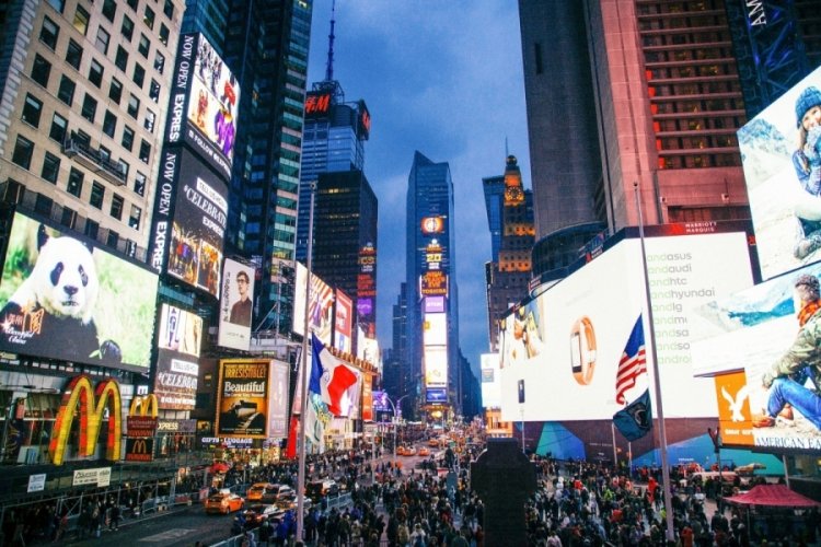 New York'ta yeni yıl kutlamalarına aşı şartı geldi