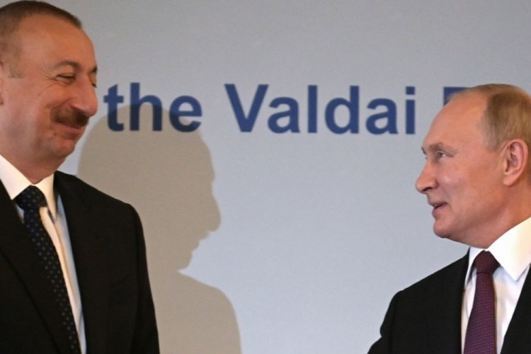 Vladimir Putin'den Aliyev'e: B&ouml;lgesel istikrarın g&uuml;&ccedil;lendirilmesi i&ccedil;in diyalog ve işbirliğine hazırız